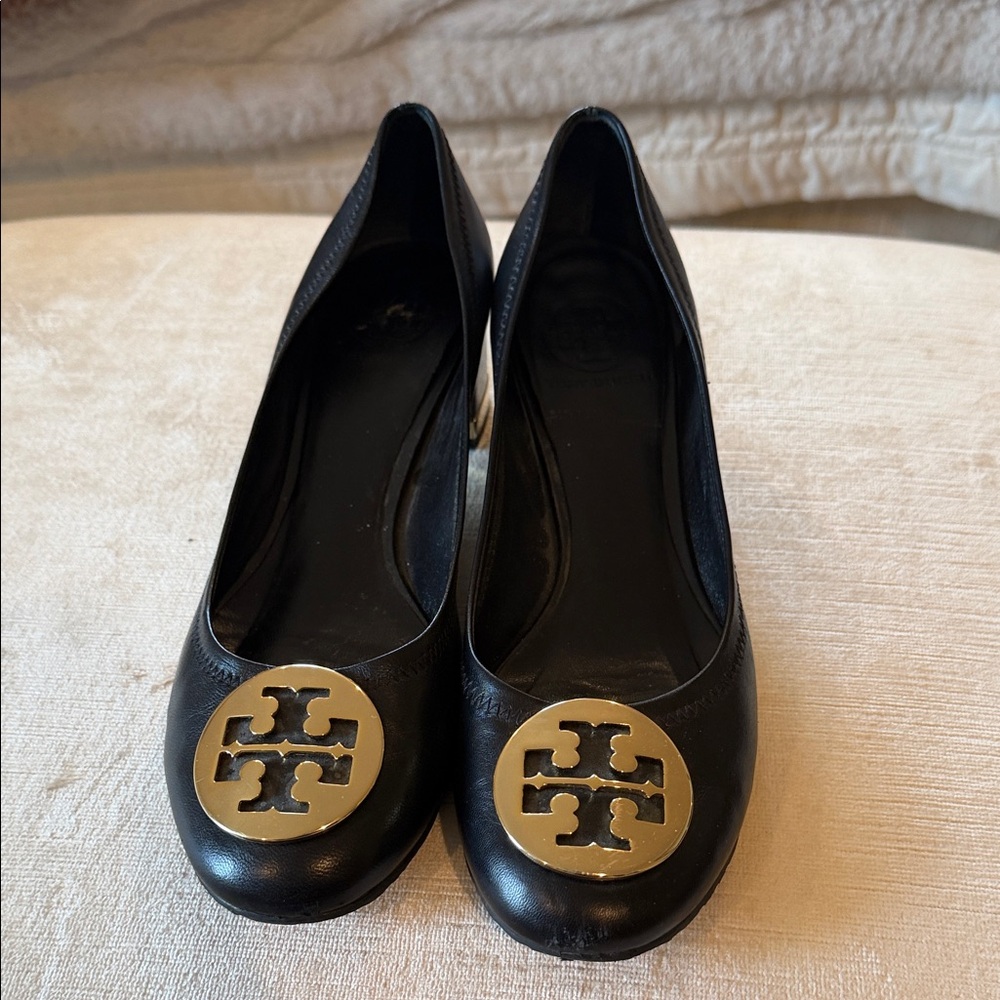Tory Burch Black Leather Mid Block Heel Pumps with Gold Logo